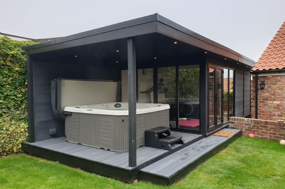 Relaxing Garden Room Hot Tub Retreat Guildford